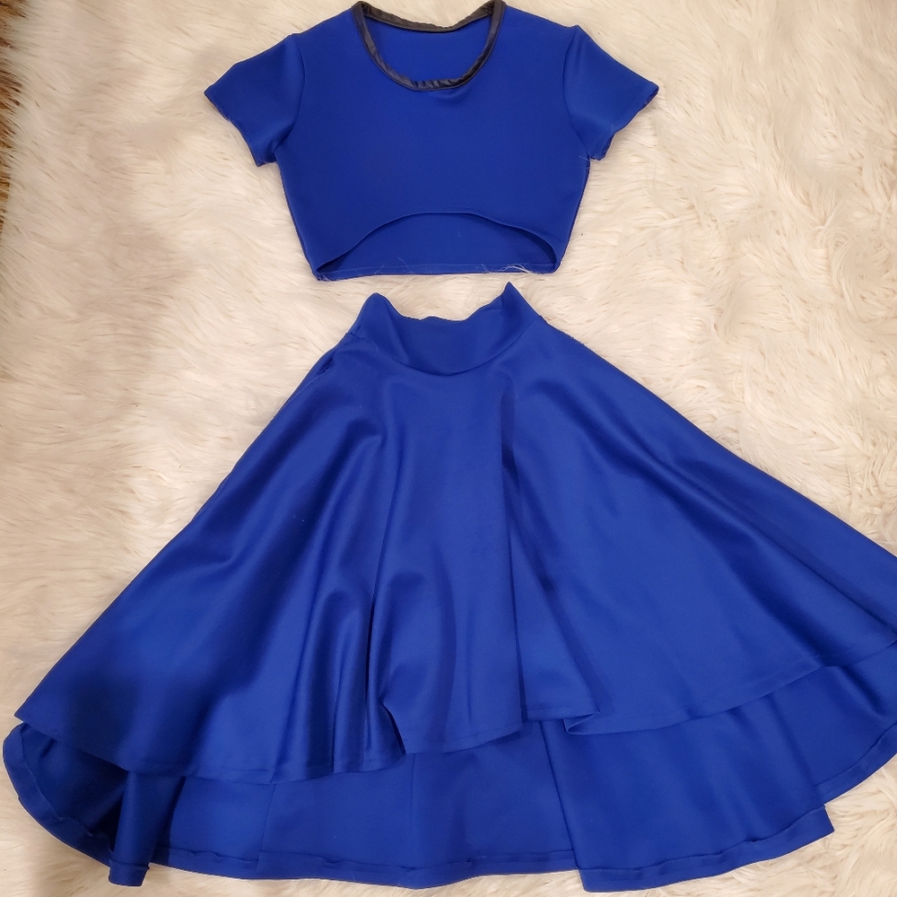 2 piece crop top and skirt with pocket